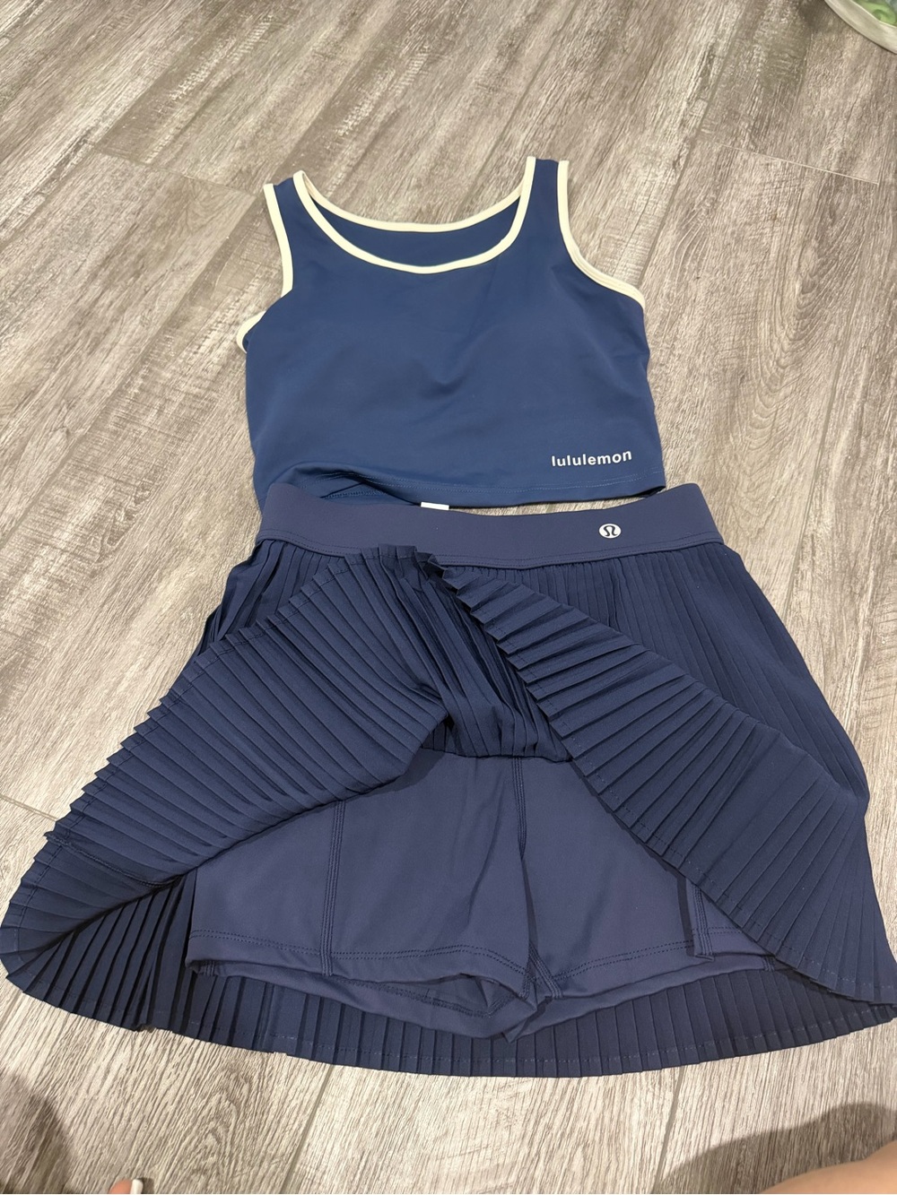 lululemon athletica navy blue tank and pleated skirt set - Picture 3 of 4